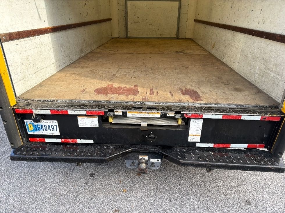 Light Duty Box Truck-Light and Medium Duty Trucks-Ford-2021-E350-Pensacola-FL-103,252\n\t\tmiles-$ 26,750 - Image 10