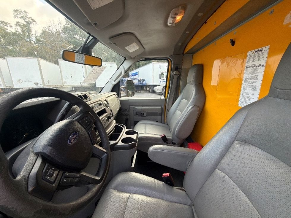 Light Duty Box Truck-Light and Medium Duty Trucks-Ford-2021-E350-Pensacola-FL-103,252\n\t\tmiles-$ 26,750 - Image 19