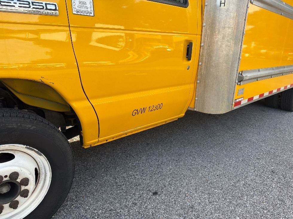 Light Duty Box Truck-Light and Medium Duty Trucks-Ford-2021-E350-Pensacola-FL-103,252\n\t\tmiles-$ 26,750 - Image 26