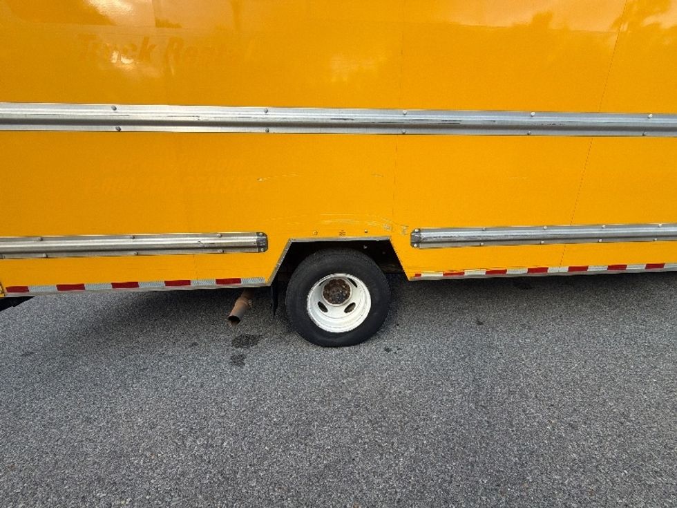 Light Duty Box Truck-Light and Medium Duty Trucks-Ford-2021-E350-Pensacola-FL-103,252\n\t\tmiles-$ 26,750 - Image 30