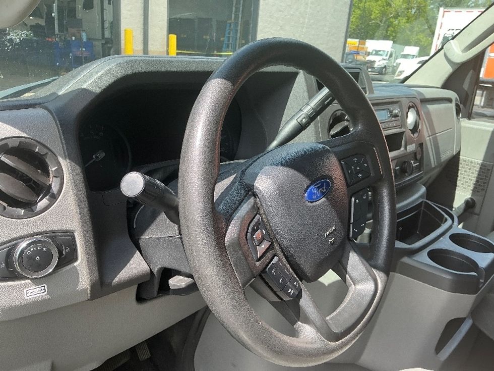 Light Duty Box Truck-Light and Medium Duty Trucks-Ford-2021-E350-Pensacola-FL-95,158\n\t\tmiles-$ 31,000 - Image 16