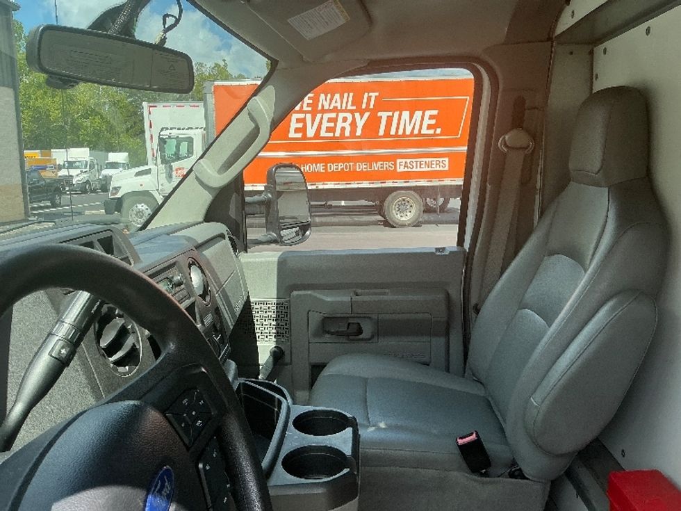 Light Duty Box Truck-Light and Medium Duty Trucks-Ford-2021-E350-Pensacola-FL-95,158\n\t\tmiles-$ 31,000 - Image 18