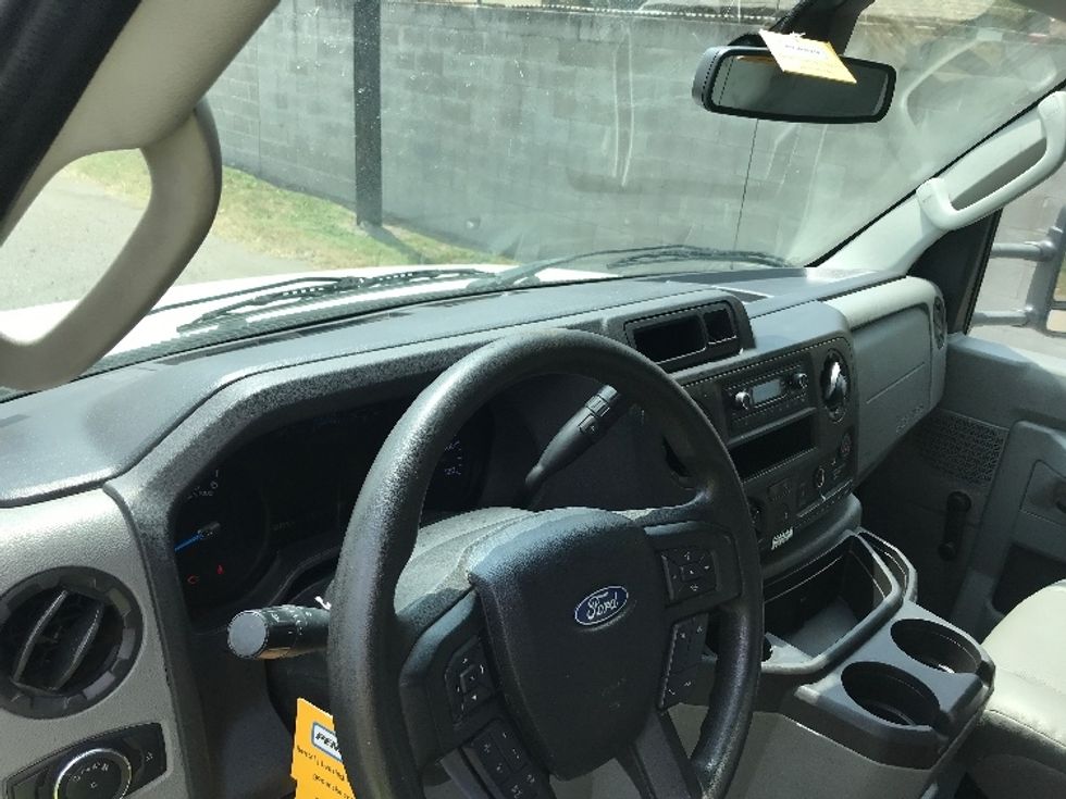 Light Duty Box Truck-Light and Medium Duty Trucks-Ford-2021-E350-Pharr-TX-84,836\n\t\tmiles-$ 31,000 - Image 16