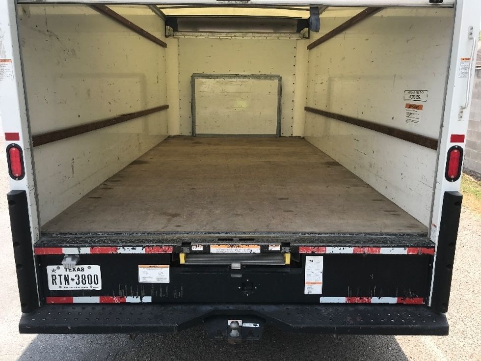 Light Duty Box Truck-Light and Medium Duty Trucks-Ford-2021-E350-Pharr-TX-84,836\n\t\tmiles-$ 31,000 - Image 9