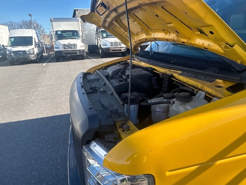 Light Duty Box Truck-Light and Medium Duty Trucks-Ford-2021-E350-Philadelphia-PA-63,534\n\t\tmiles-$ 29,250 - Image 24