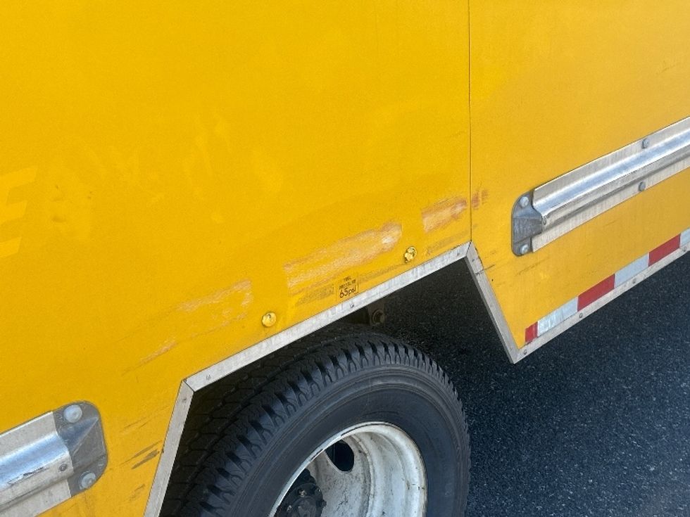 Light Duty Box Truck-Light and Medium Duty Trucks-Ford-2021-E350-Philadelphia-PA-63,534\n\t\tmiles-$ 29,250 - Image 27