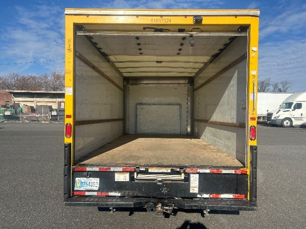 Light Duty Box Truck-Light and Medium Duty Trucks-Ford-2021-E350-Philadelphia-PA-63,534\n\t\tmiles-$ 29,250 - Image 8