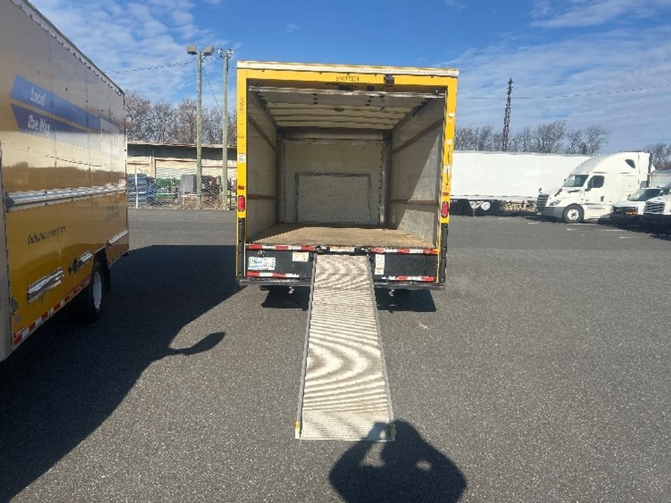 Light Duty Box Truck-Light and Medium Duty Trucks-Ford-2021-E350-Philadelphia-PA-63,534\n\t\tmiles-$ 29,250 - Image 9