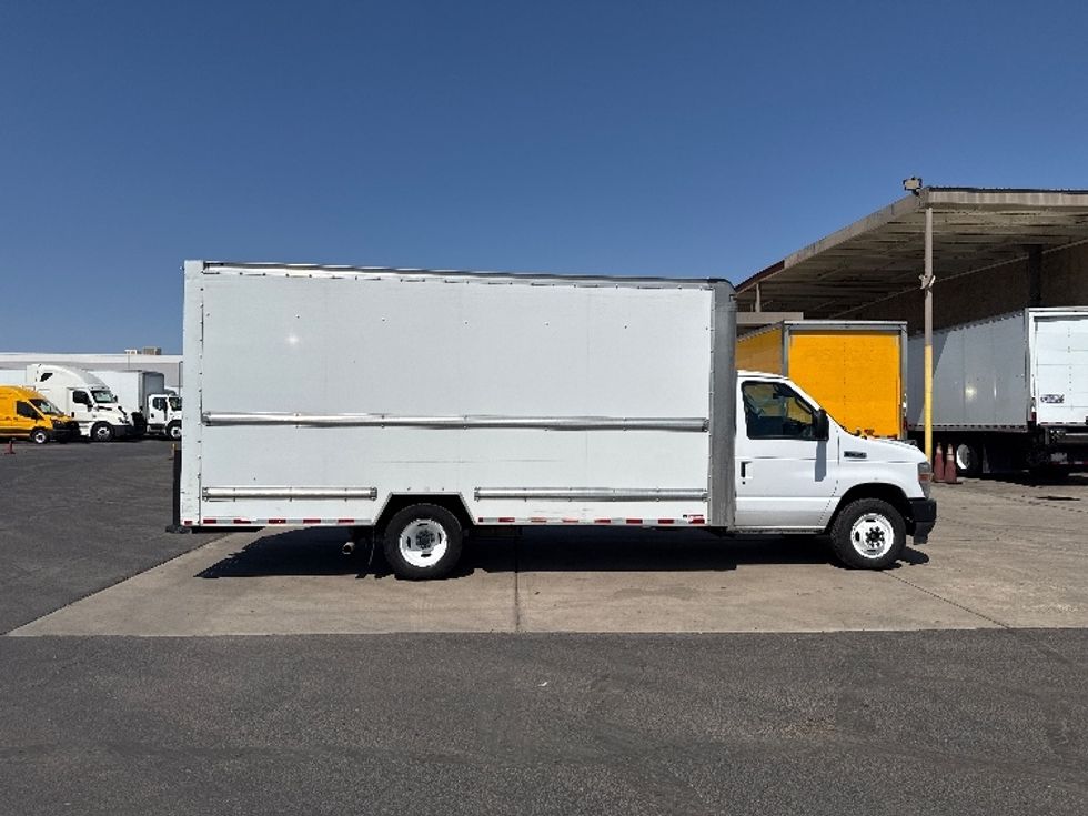 Light Duty Box Truck-Light and Medium Duty Trucks-Ford-2021-E350-Phoenix-AZ-179,396\n\t\tmiles-$ 16,750 - Image 14
