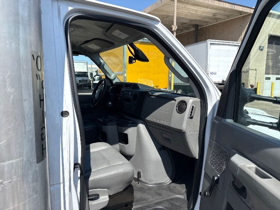 Light Duty Box Truck-Light and Medium Duty Trucks-Ford-2021-E350-Phoenix-AZ-179,396\n\t\tmiles-$ 16,750 - Image 19