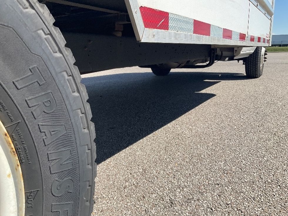 Light Duty Box Truck-Light and Medium Duty Trucks-Ford-2021-E350-Piqua-OH-105,818\n\t\tmiles-$ 27,000 - Image 13