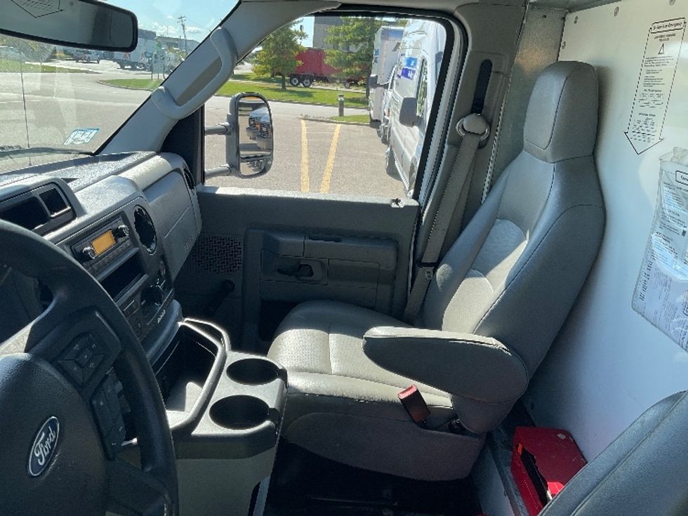 Light Duty Box Truck-Light and Medium Duty Trucks-Ford-2021-E350-Piqua-OH-105,818\n\t\tmiles-$ 27,000 - Image 18