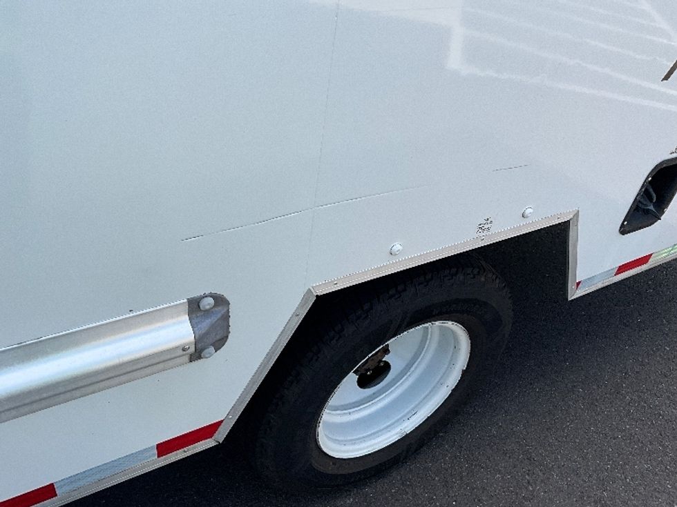 Light Duty Box Truck-Light and Medium Duty Trucks-Ford-2021-E350-Portland-OR-129,872\n\t\tmiles-$ 22,250 - Image 26