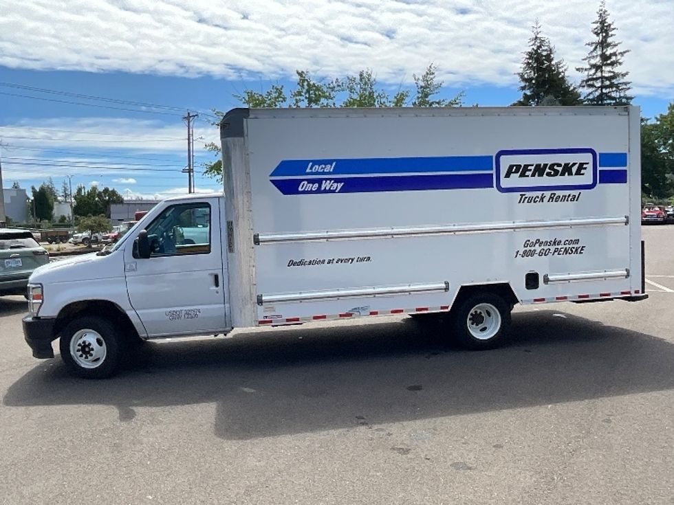 Light Duty Box Truck-Light and Medium Duty Trucks-Ford-2021-E350-Portland-OR-129,872\n\t\tmiles-$ 22,250 - Image 4