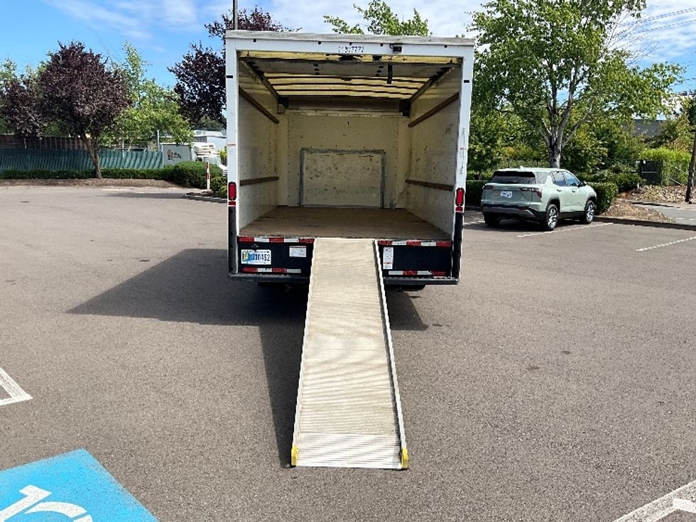 Light Duty Box Truck-Light and Medium Duty Trucks-Ford-2021-E350-Portland-OR-129,872\n\t\tmiles-$ 22,250 - Image 9