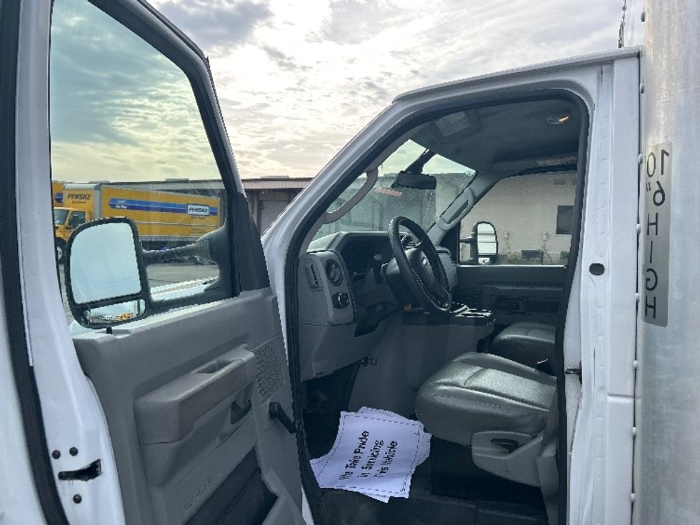 Light Duty Box Truck-Light and Medium Duty Trucks-Ford-2021-E350-Richmond-VA-106,679\n\t\tmiles-$ 29,500 - Image 16