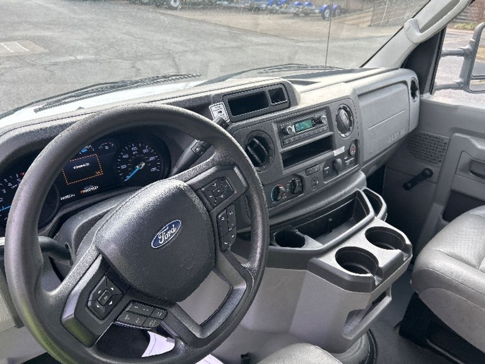 Light Duty Box Truck-Light and Medium Duty Trucks-Ford-2021-E350-Richmond-VA-106,679\n\t\tmiles-$ 29,500 - Image 18
