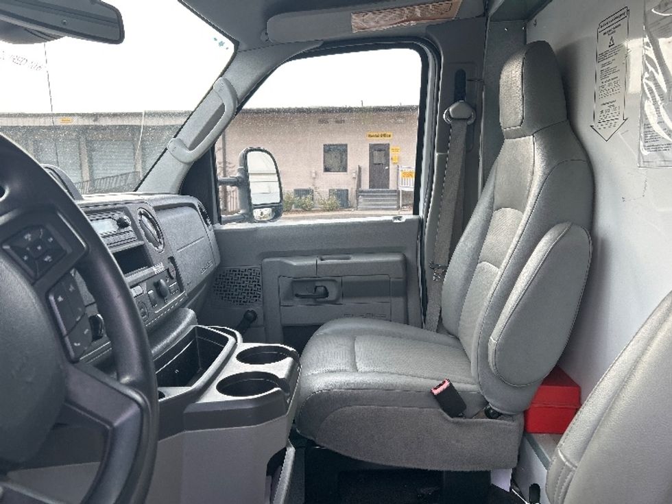 Light Duty Box Truck-Light and Medium Duty Trucks-Ford-2021-E350-Richmond-VA-106,679\n\t\tmiles-$ 29,500 - Image 19