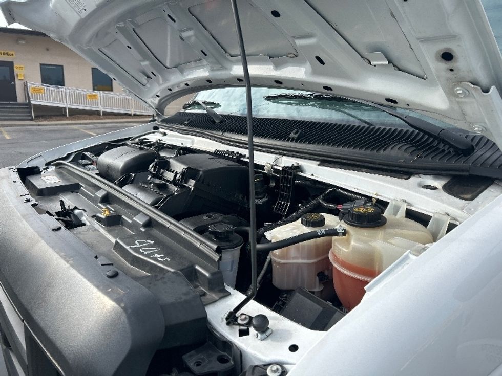 Light Duty Box Truck-Light and Medium Duty Trucks-Ford-2021-E350-Richmond-VA-106,679\n\t\tmiles-$ 29,500 - Image 24