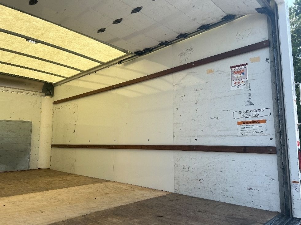 Light Duty Box Truck-Light and Medium Duty Trucks-Ford-2021-E350-Richmond-VA-80,341\n\t\tmiles-$ 32,500 - Image 12