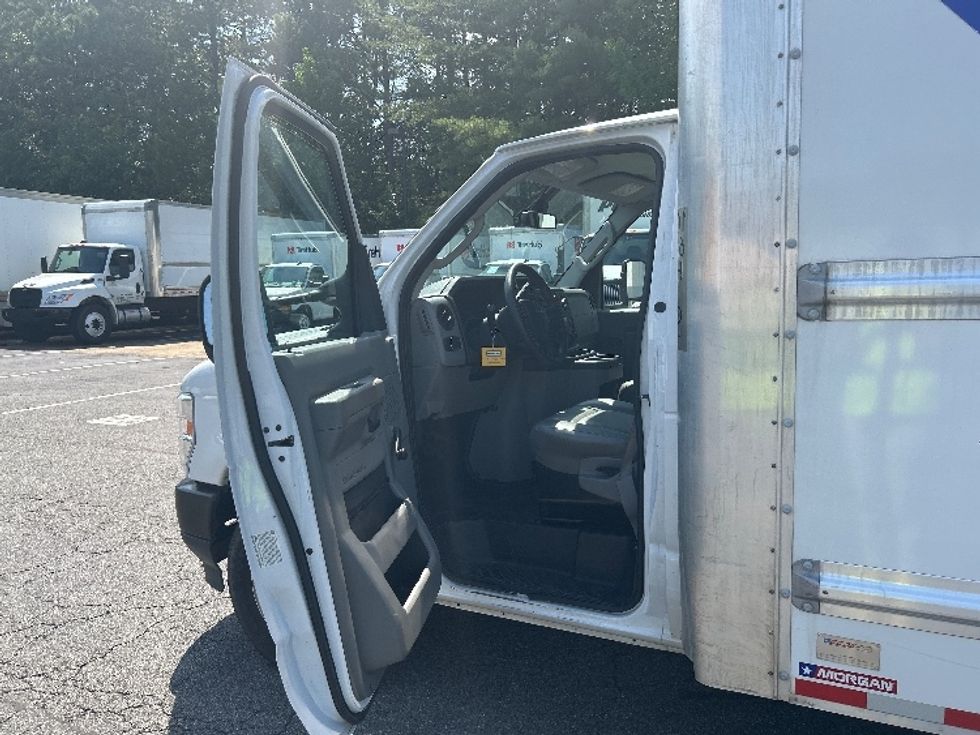 Light Duty Box Truck-Light and Medium Duty Trucks-Ford-2021-E350-Richmond-VA-80,341\n\t\tmiles-$ 32,500 - Image 16