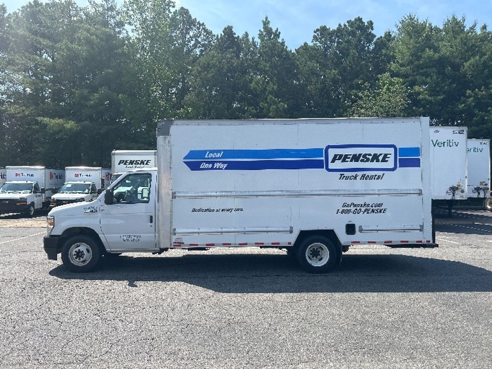 Light Duty Box Truck-Light and Medium Duty Trucks-Ford-2021-E350-Richmond-VA-80,341\n\t\tmiles-$ 32,500 - Image 4