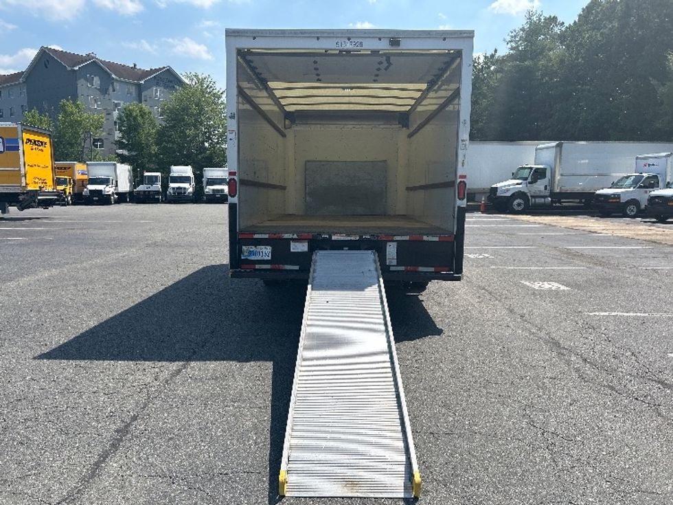 Light Duty Box Truck-Light and Medium Duty Trucks-Ford-2021-E350-Richmond-VA-80,341\n\t\tmiles-$ 32,500 - Image 9