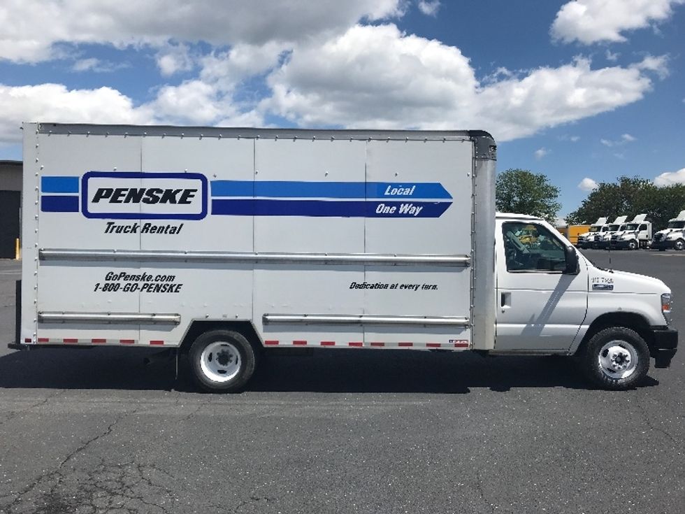 Light Duty Box Truck-Light and Medium Duty Trucks-Ford-2021-E350-Richmond-VA-87,012\n\t\tmiles-$ 31,250 - Image 15