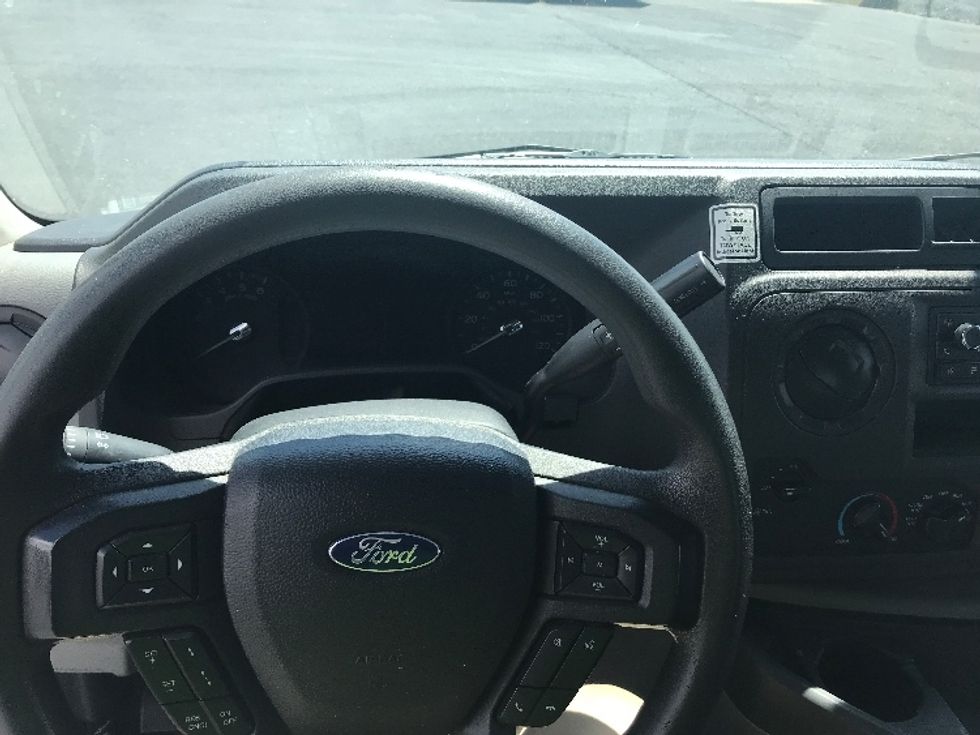 Light Duty Box Truck-Light and Medium Duty Trucks-Ford-2021-E350-Richmond-VA-87,012\n\t\tmiles-$ 31,250 - Image 18