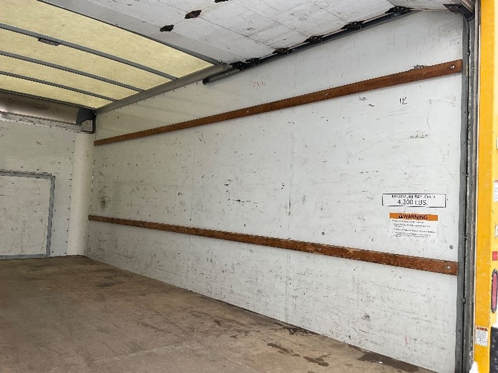 Light Duty Box Truck-Light and Medium Duty Trucks-Ford-2021-E350-Romulus-MI-99,657\n\t\tmiles-$ 25,750 - Image 12