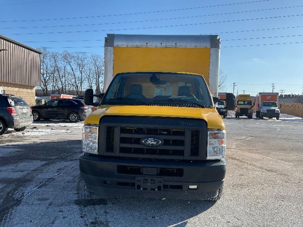 Light Duty Box Truck-Light and Medium Duty Trucks-Ford-2021-E350-Romulus-MI-99,657\n\t\tmiles-$ 25,750 - Image 2