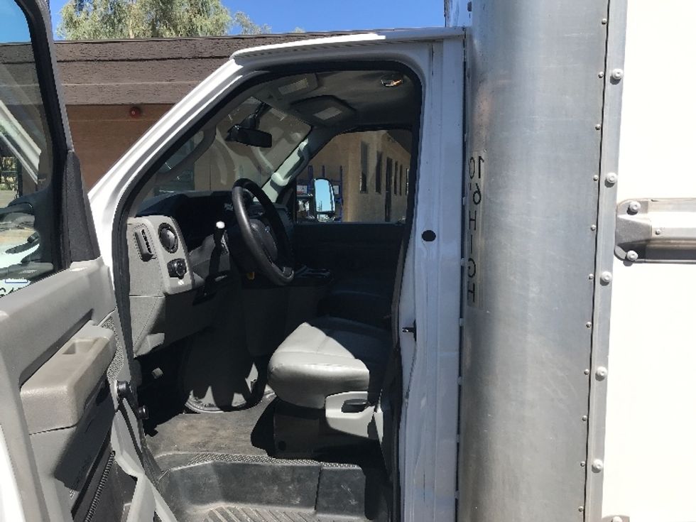 Light Duty Box Truck-Light and Medium Duty Trucks-Ford-2021-E350-Roseville-MN-99,774\n\t\tmiles-$ 28,500 - Image 15