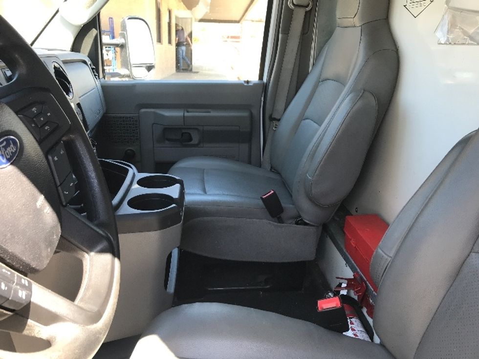 Light Duty Box Truck-Light and Medium Duty Trucks-Ford-2021-E350-Roseville-MN-99,774\n\t\tmiles-$ 28,500 - Image 18