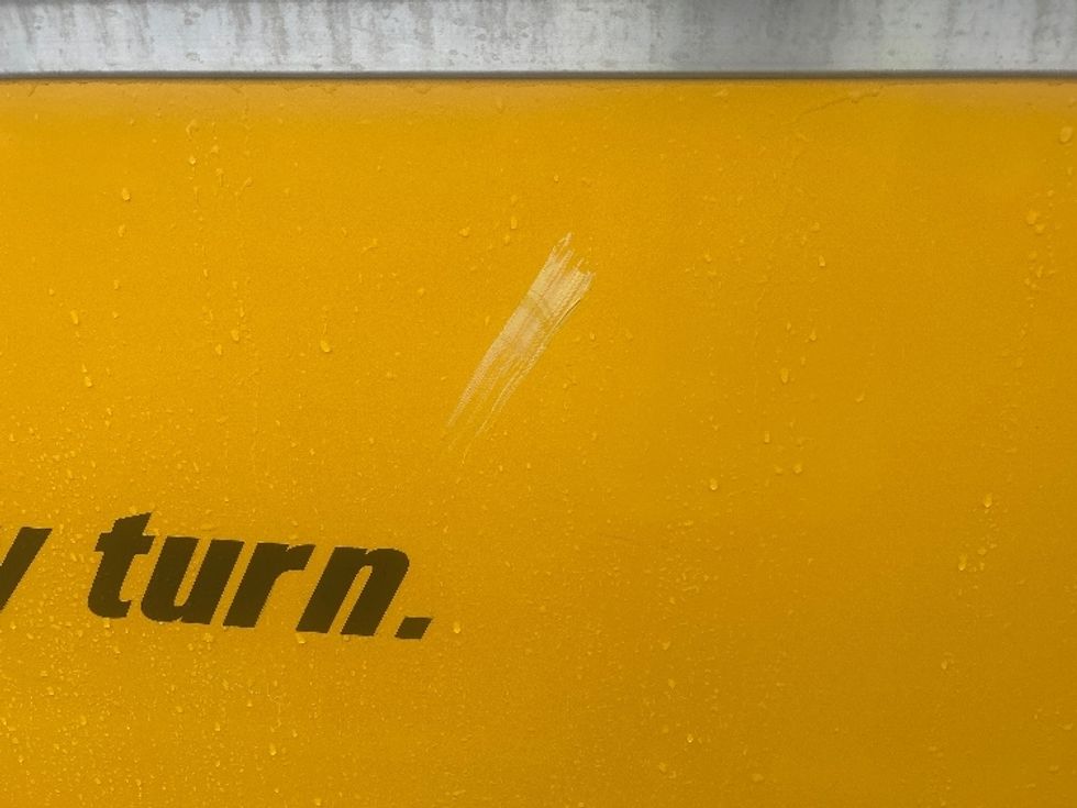 Light Duty Box Truck-Light and Medium Duty Trucks-Ford-2021-E350-Sacramento-CA-114,043\n\t\tmiles-$ 23,500 - Image 27