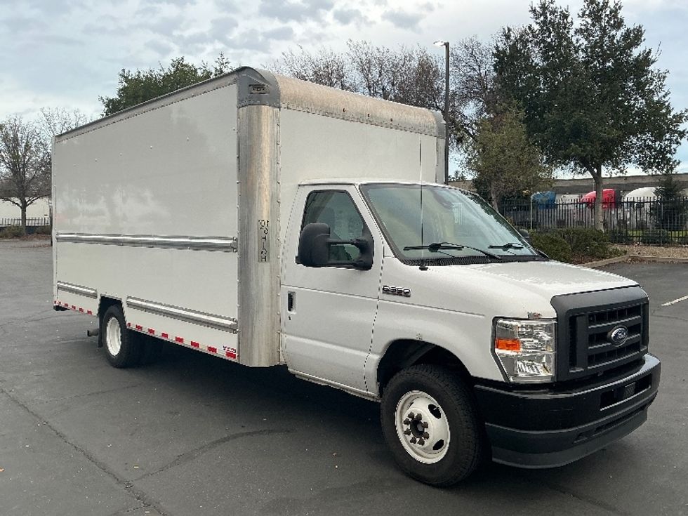 Light Duty Box Truck-Light and Medium Duty Trucks-Ford-2021-E350-Sacramento-CA-128,161\n\t\tmiles-$ 26,250 - Image 1