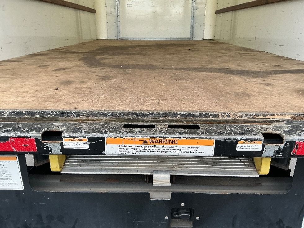 Light Duty Box Truck-Light and Medium Duty Trucks-Ford-2021-E350-Sacramento-CA-128,161\n\t\tmiles-$ 26,250 - Image 10