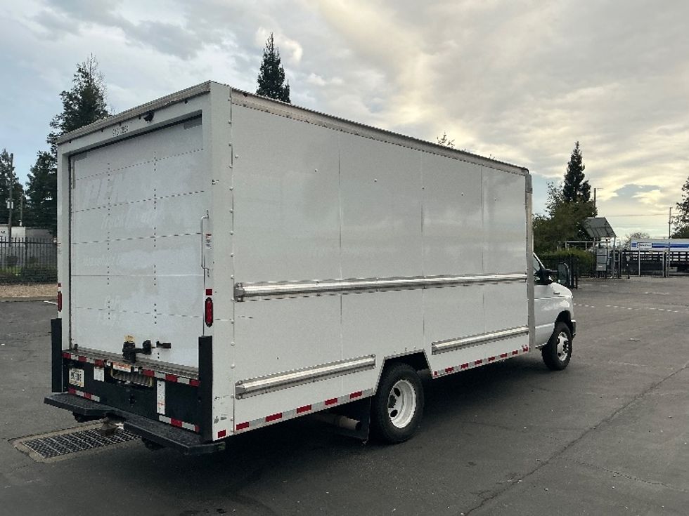 Light Duty Box Truck-Light and Medium Duty Trucks-Ford-2021-E350-Sacramento-CA-128,161\n\t\tmiles-$ 26,250 - Image 13
