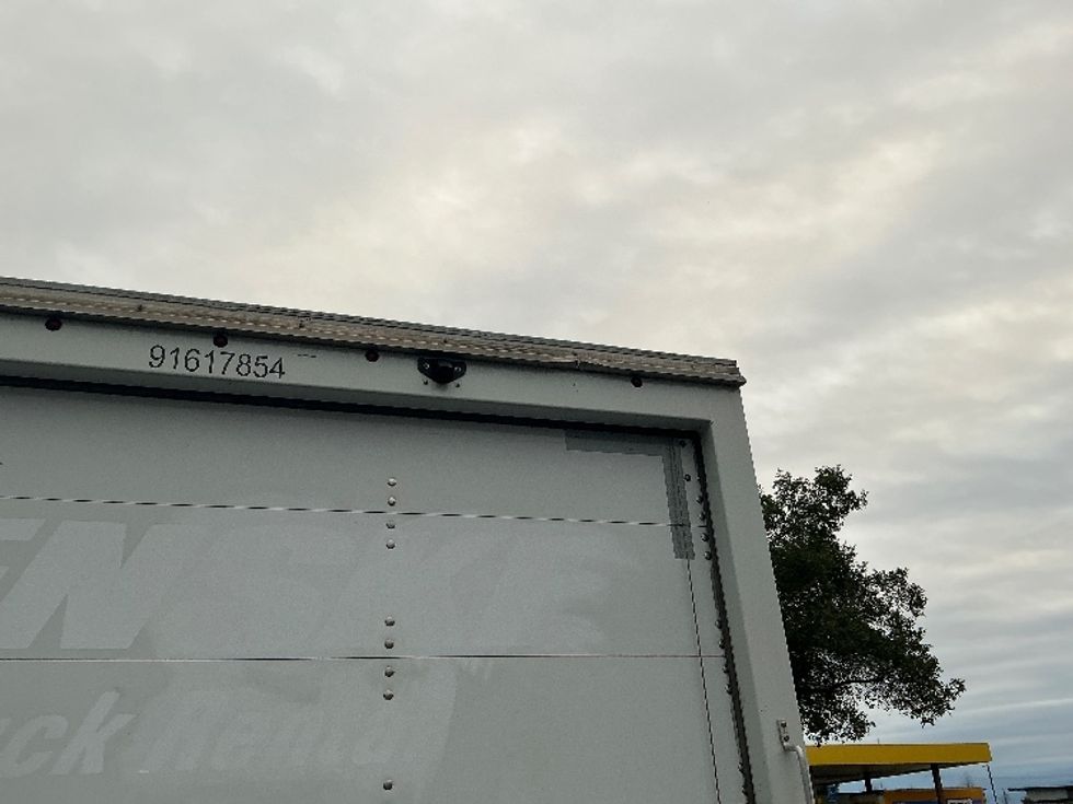 Light Duty Box Truck-Light and Medium Duty Trucks-Ford-2021-E350-Sacramento-CA-128,161\n\t\tmiles-$ 26,250 - Image 27