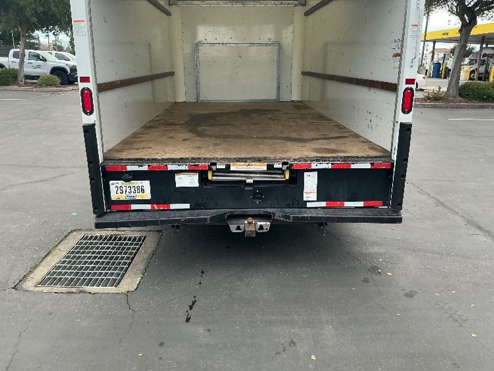 Light Duty Box Truck-Light and Medium Duty Trucks-Ford-2021-E350-Sacramento-CA-128,161\n\t\tmiles-$ 26,250 - Image 9