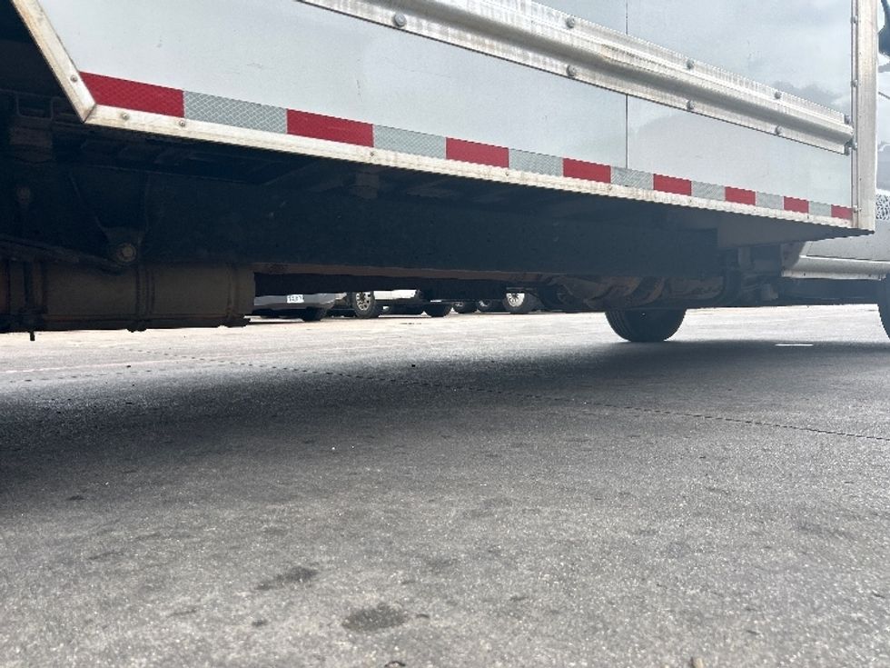 Light Duty Box Truck-Light and Medium Duty Trucks-Ford-2021-E350-San Antonio-TX-104,115\n\t\tmiles-$ 27,500 - Image 13