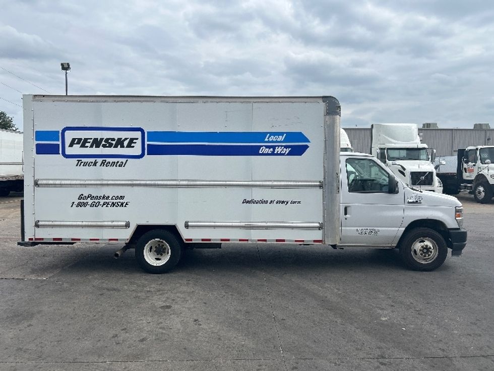 Light Duty Box Truck-Light and Medium Duty Trucks-Ford-2021-E350-San Antonio-TX-104,115\n\t\tmiles-$ 27,500 - Image 14