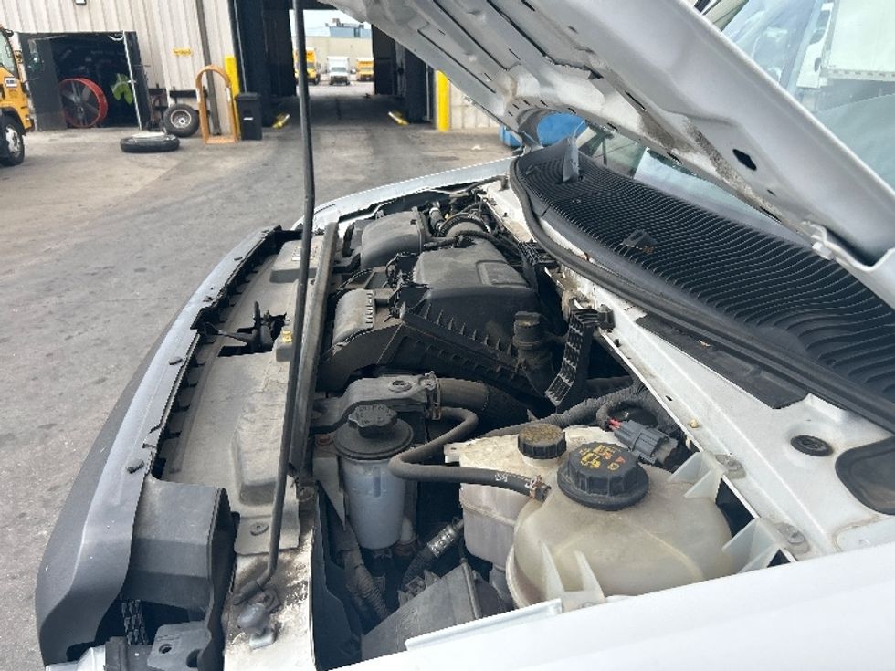 Light Duty Box Truck-Light and Medium Duty Trucks-Ford-2021-E350-San Antonio-TX-104,115\n\t\tmiles-$ 27,500 - Image 23