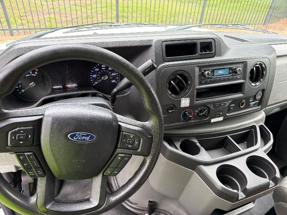 Light Duty Box Truck-Light and Medium Duty Trucks-Ford-2021-E350-San Antonio-TX-105,094\n\t\tmiles-$ 27,000 - Image 17