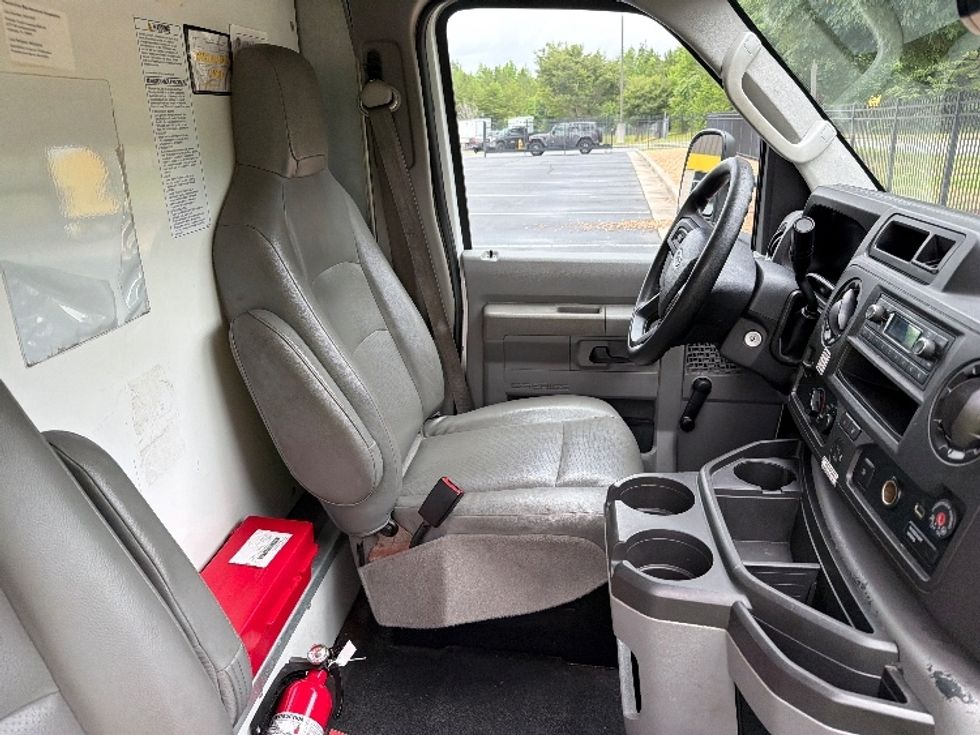 Light Duty Box Truck-Light and Medium Duty Trucks-Ford-2021-E350-San Antonio-TX-105,094\n\t\tmiles-$ 27,000 - Image 21