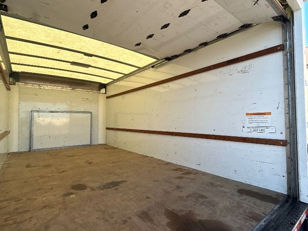 Light Duty Box Truck-Light and Medium Duty Trucks-Ford-2021-E350-San Antonio-TX-105,571\n\t\tmiles-$ 27,750 - Image 11