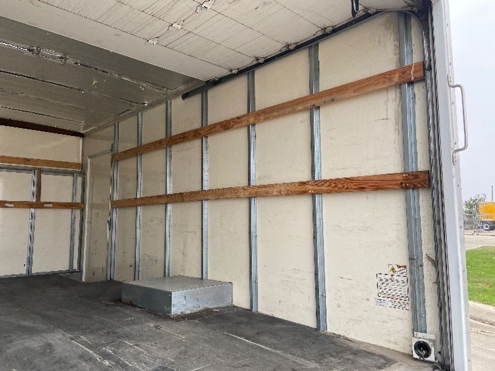 Light Duty Box Truck-Light and Medium Duty Trucks-Ford-2021-E350-San Antonio-TX-132,481\n\t\tmiles-$ 21,750 - Image 10