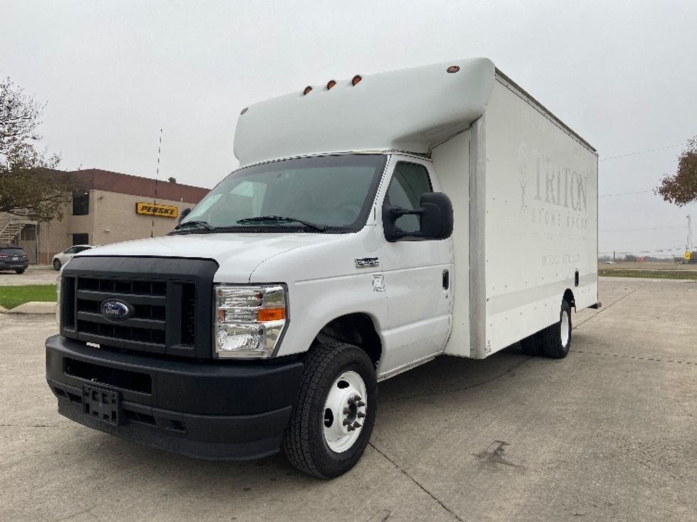 Light Duty Box Truck-Light and Medium Duty Trucks-Ford-2021-E350-San Antonio-TX-132,481\n\t\tmiles-$ 21,750 - Image 3