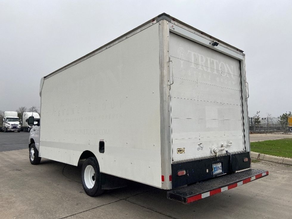 Light Duty Box Truck-Light and Medium Duty Trucks-Ford-2021-E350-San Antonio-TX-132,481\n\t\tmiles-$ 21,750 - Image 6