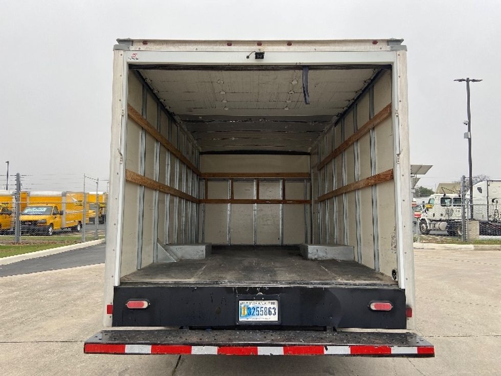 Light Duty Box Truck-Light and Medium Duty Trucks-Ford-2021-E350-San Antonio-TX-132,481\n\t\tmiles-$ 21,750 - Image 8