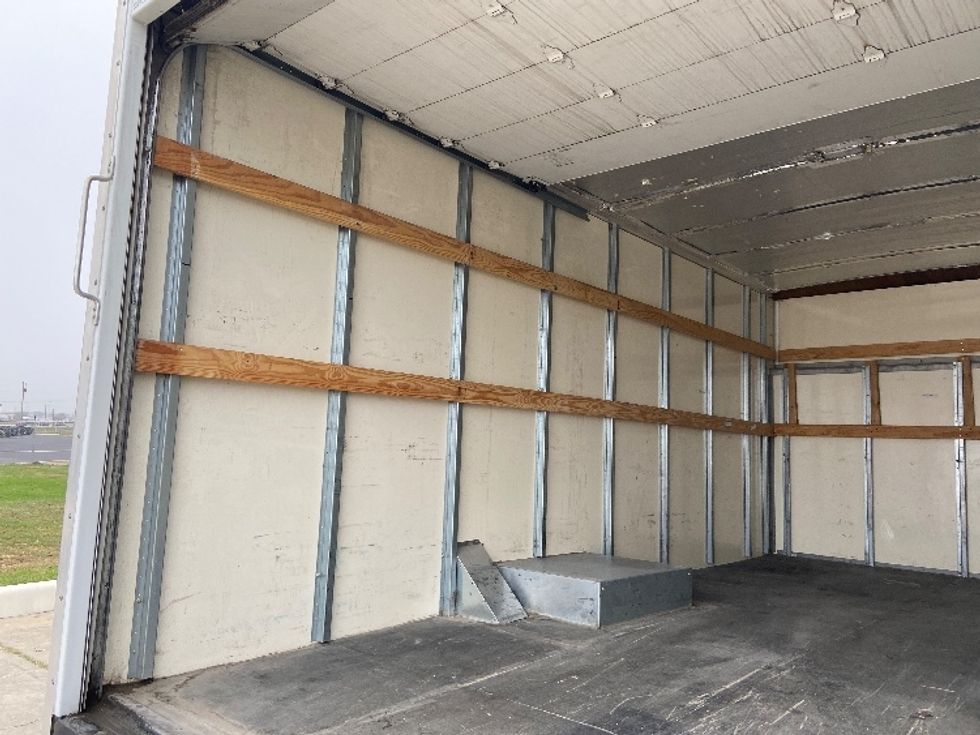 Light Duty Box Truck-Light and Medium Duty Trucks-Ford-2021-E350-San Antonio-TX-132,481\n\t\tmiles-$ 21,750 - Image 9